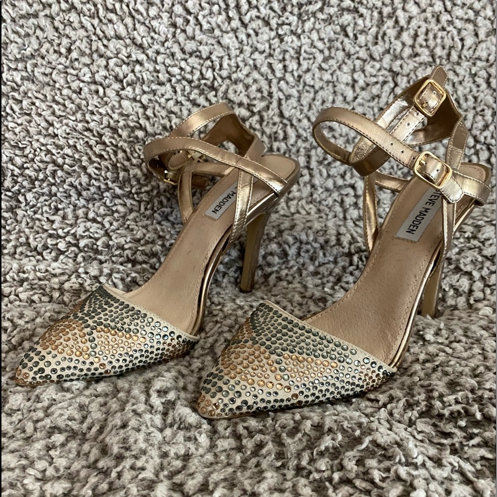 Steve Madden Porttt-R Rhinestone Pump, size 8.5